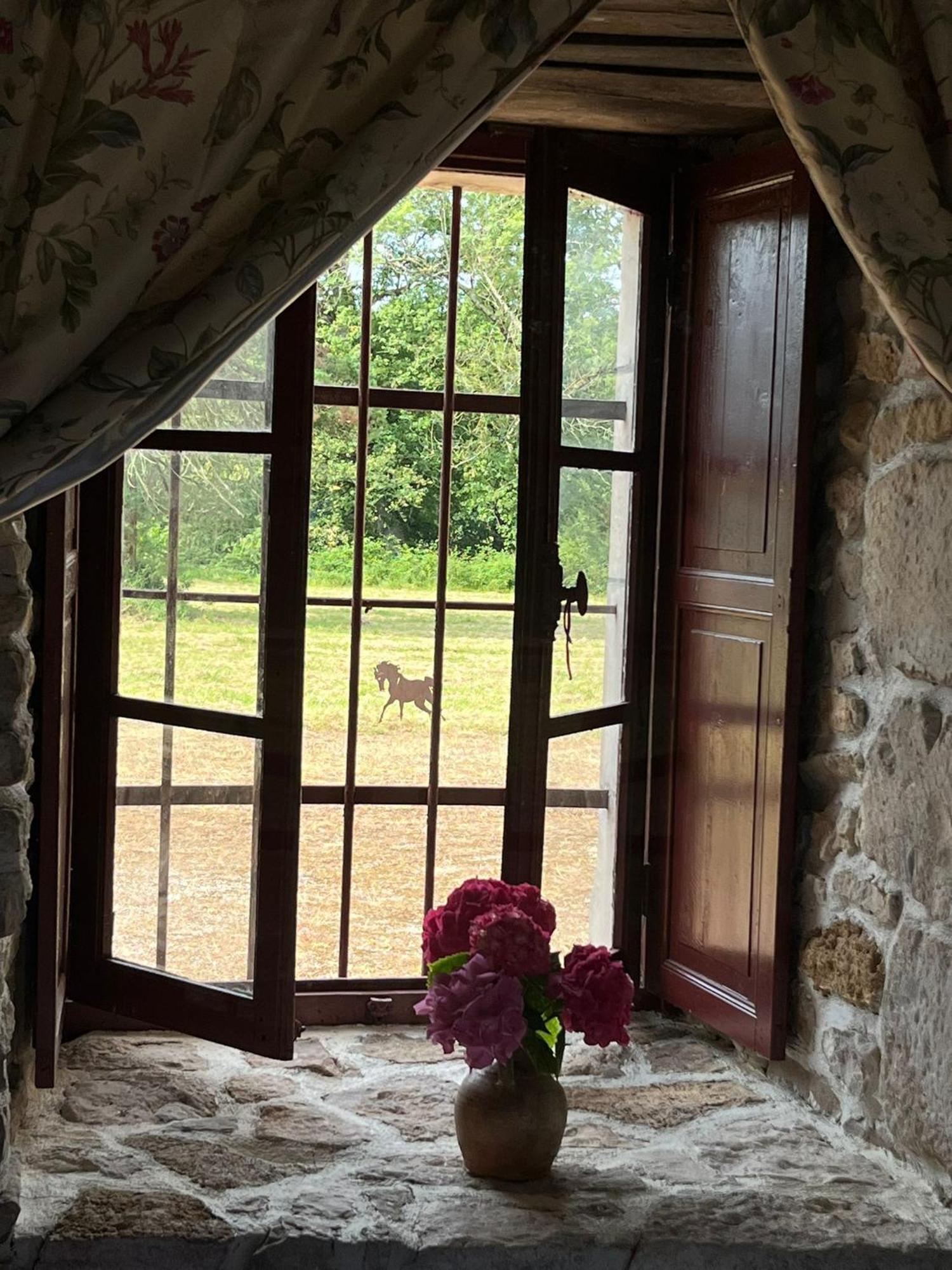 Chambre Dans Tour Du 15Eme Siecle Mauvieres Екстер'єр фото